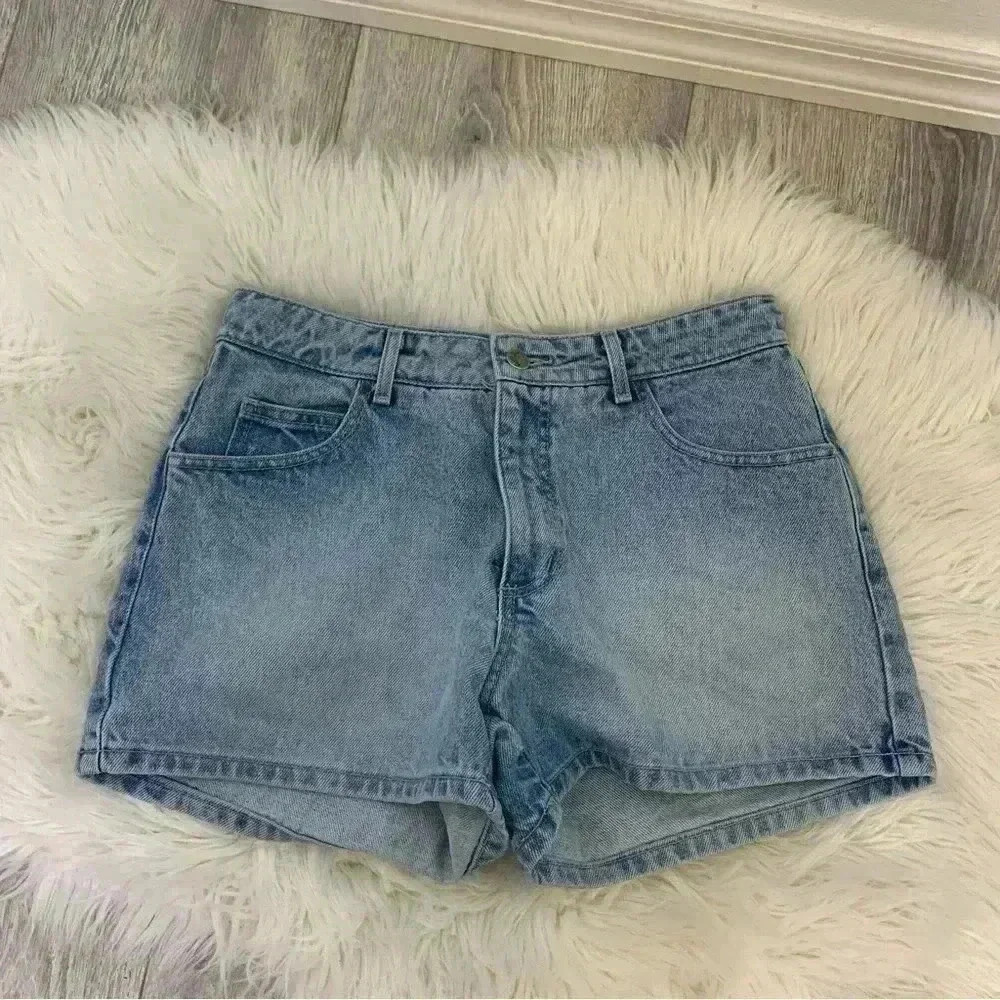 Vintage 90s high waist 100% rigid cotton Paris blues shorts light wash sz 9 or 8 - Picture 2 of 7